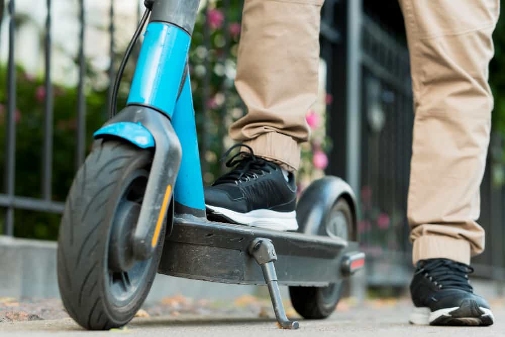 Trottinette électrique Isinwheel S9MAX - 500W, 25 Km/h, Autonomie 35 Km, Pneus 10" Pleins, Double Suspension, Freinage Double, Appli - Adulte