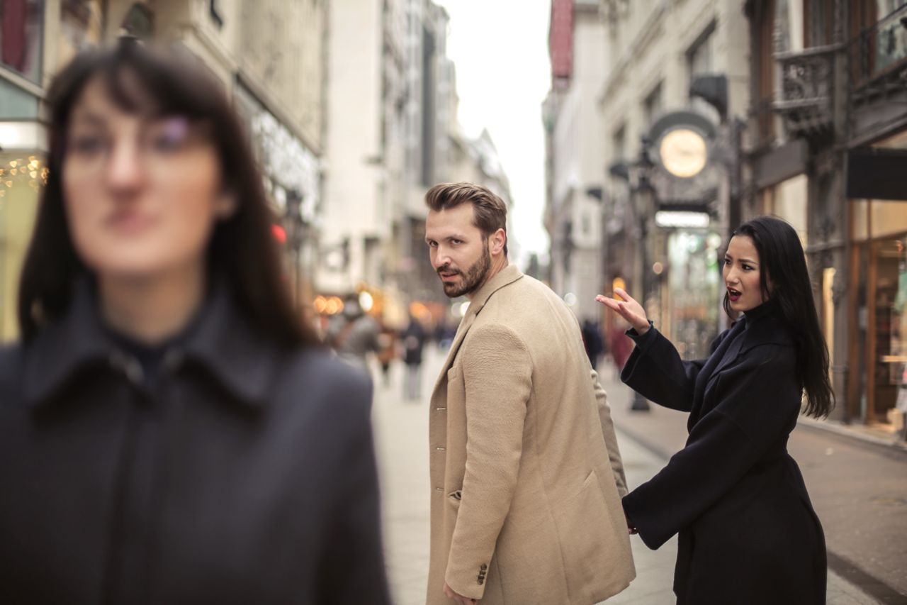 Quelles réactions avoir face au mensonge dans le couple ?